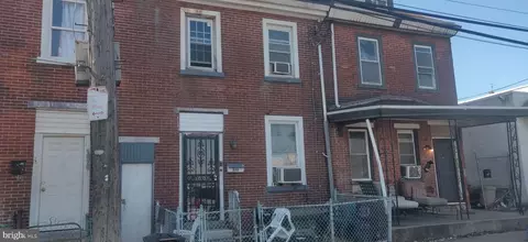 1668 Church St, Philadelphia, PA 19124
