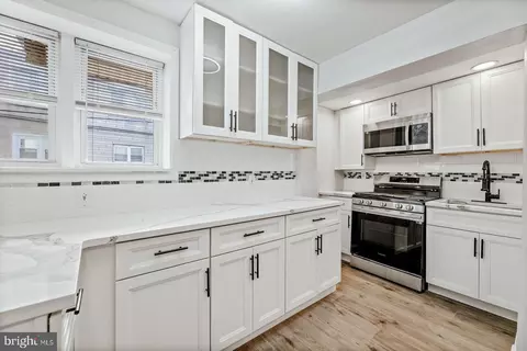 4045 Glendale St, Philadelphia, PA 19124