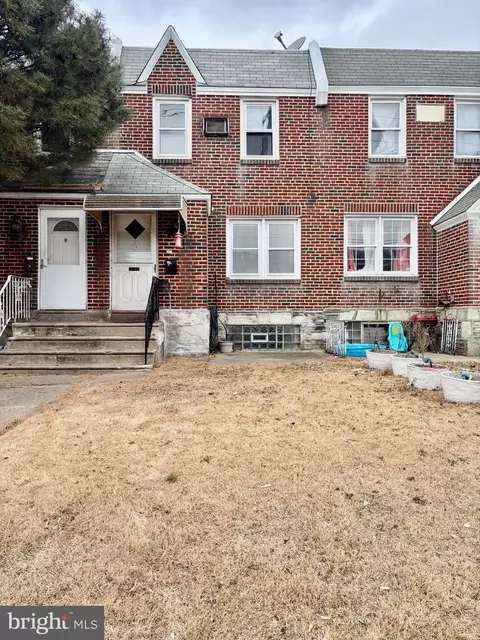 7034 Large St, Philadelphia, PA 19149