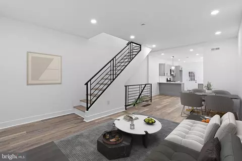 28 E Pastorius St, Philadelphia, PA 19144