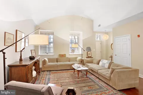 1 Academy Cir #109, Philadelphia, PA 19146
