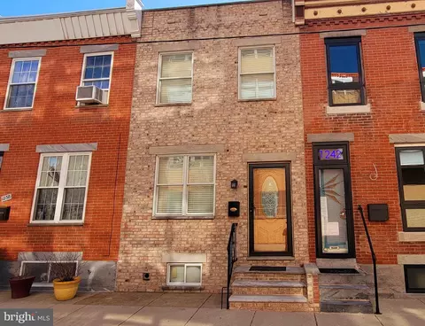 1240 Tree St, Philadelphia, PA 19148