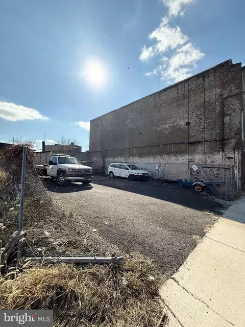 4824 26 Yocum St, Philadelphia, PA 19143