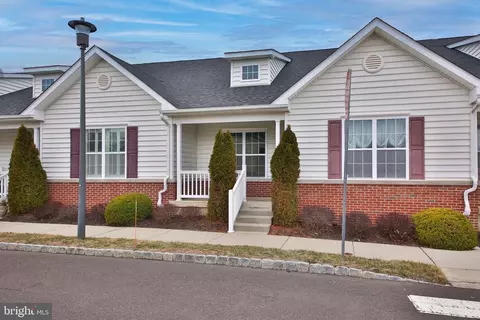 15070 Dahlia Dr, Philadelphia, PA 19116