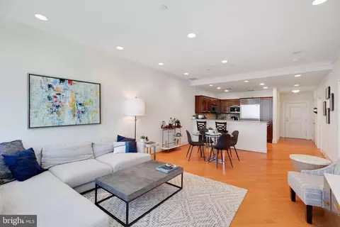 50 S 16th St #4208, Philadelphia, PA 19102