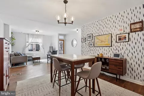2061 Pemberton St, Philadelphia, PA 19146