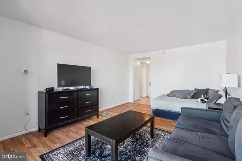 2001 Hamilton St #1821, Philadelphia, PA 19130