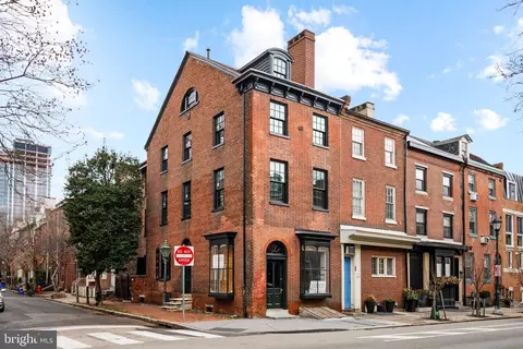 1221 Pine St, Philadelphia, PA 19107