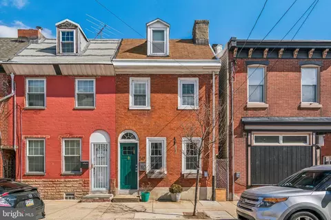 1247 E Palmer St, Philadelphia, PA 19125