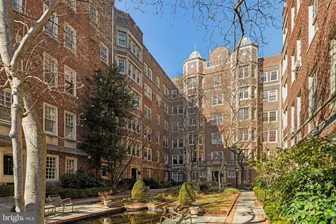 349 S 47th St #A205, Philadelphia, PA 19143