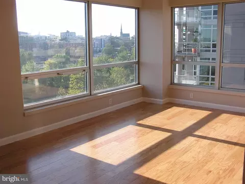 901 N Penn St #P405, Philadelphia, PA 19123