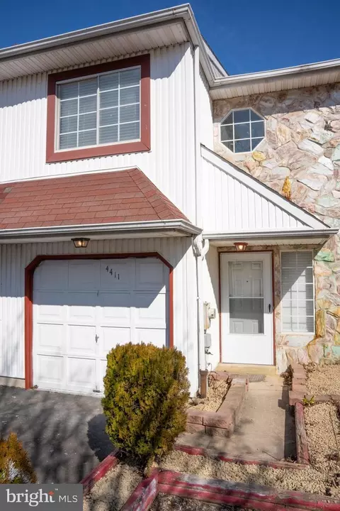 4411 Ernie Davis Cir, Philadelphia, PA 19154