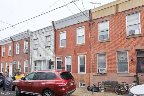 1735 S Chadwick St, Philadelphia, PA 19145