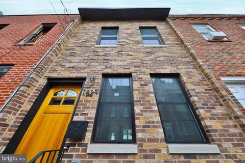 1823 Fernon St, Philadelphia, PA 19145