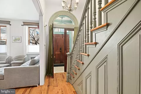 2047 Amber St, Philadelphia, PA 19125