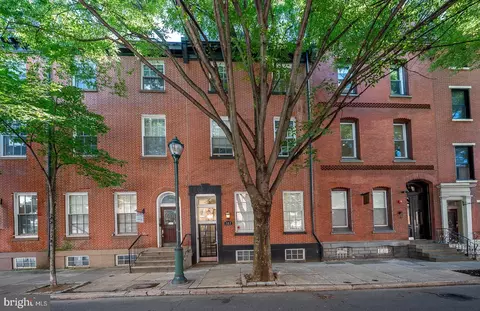 329 S 12th St #301, Philadelphia, PA 19107