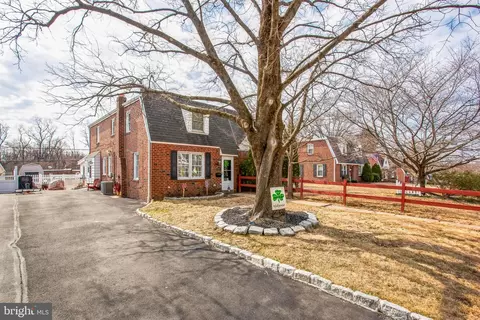 8635 Ferndale St, Philadelphia, PA 19115