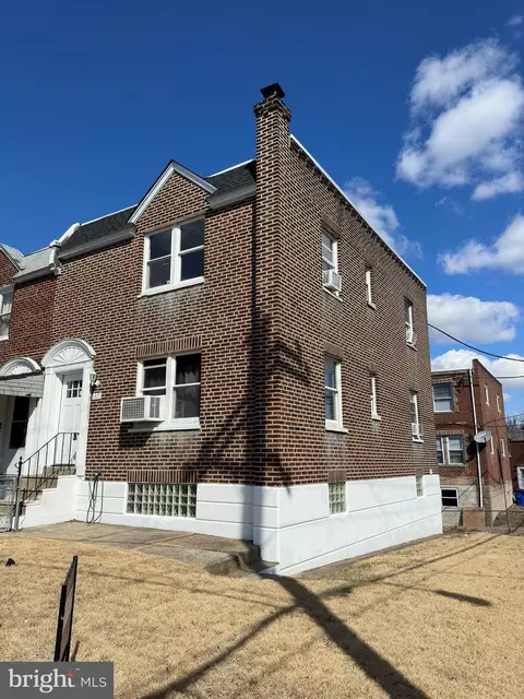 1471 Creston St, Philadelphia, PA 19149