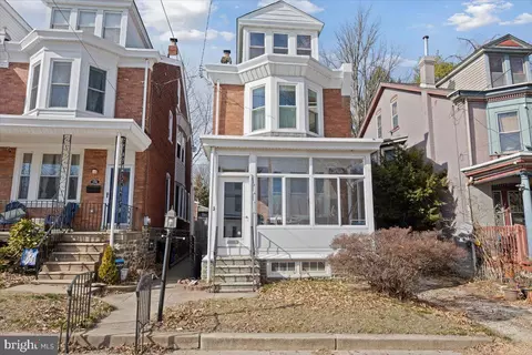 558 Jamestown St, Philadelphia, PA 19128