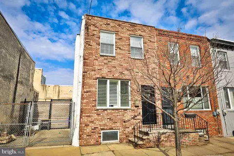 2446 Tulip St, Philadelphia, PA 19125