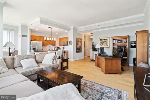 901 N Penn St #R1903, Philadelphia, PA 19123