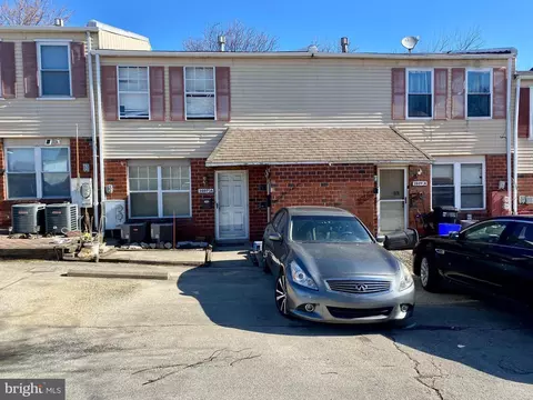 2807 Saxton Rd, Philadelphia, PA 19114