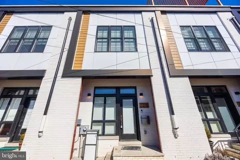 2215 Dreer St, Philadelphia, PA 19125