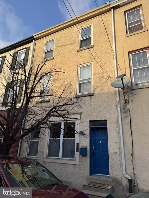 327 Poplar St, Philadelphia, PA 19123