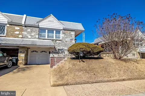 7838 Anita Dr, Philadelphia, PA 19111