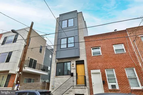1945 Mountain St, Philadelphia, PA 19145