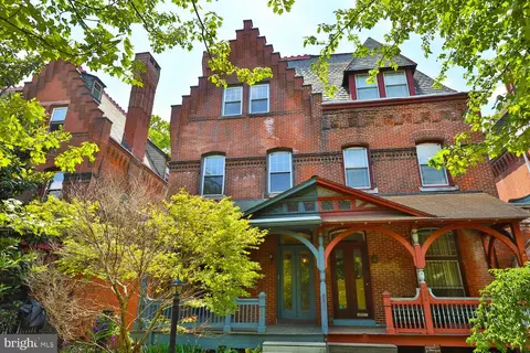 426 S 42nd St, Philadelphia, PA 19104