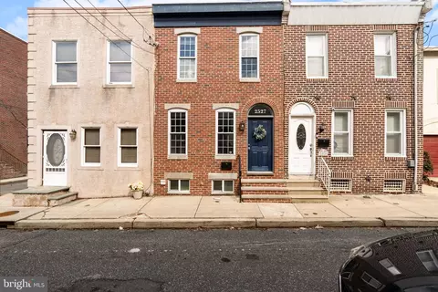 2527 Webster St, Philadelphia, PA 19146