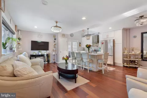 9011 Cloverly Rd, Philadelphia, PA 19136