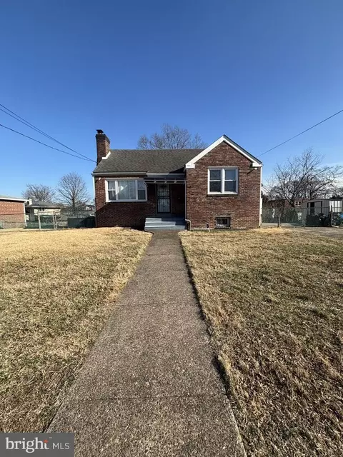 9615 Evans St, Philadelphia, PA 19115
