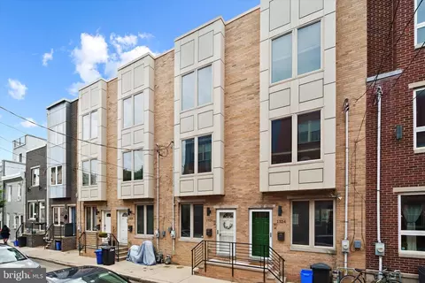 1326 S Chadwick St, Philadelphia, PA 19146