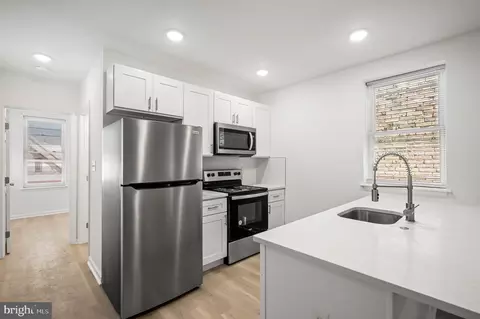 5948 Spruce St, Philadelphia, PA 19139