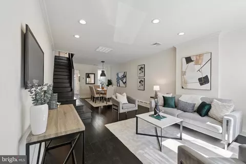 2446 Cedar St, Philadelphia, PA 19125