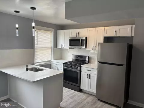 6040 Shisler St, Philadelphia, PA 19149