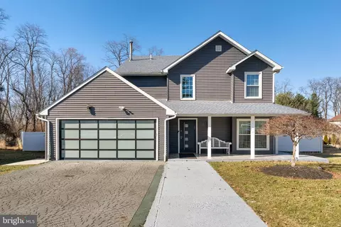 56 Country Lane Dr, Philadelphia, PA 19115