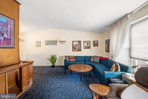 2328 Faunce St, Philadelphia, PA 19152