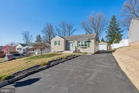 14024 Erwin St, Philadelphia, PA 19116