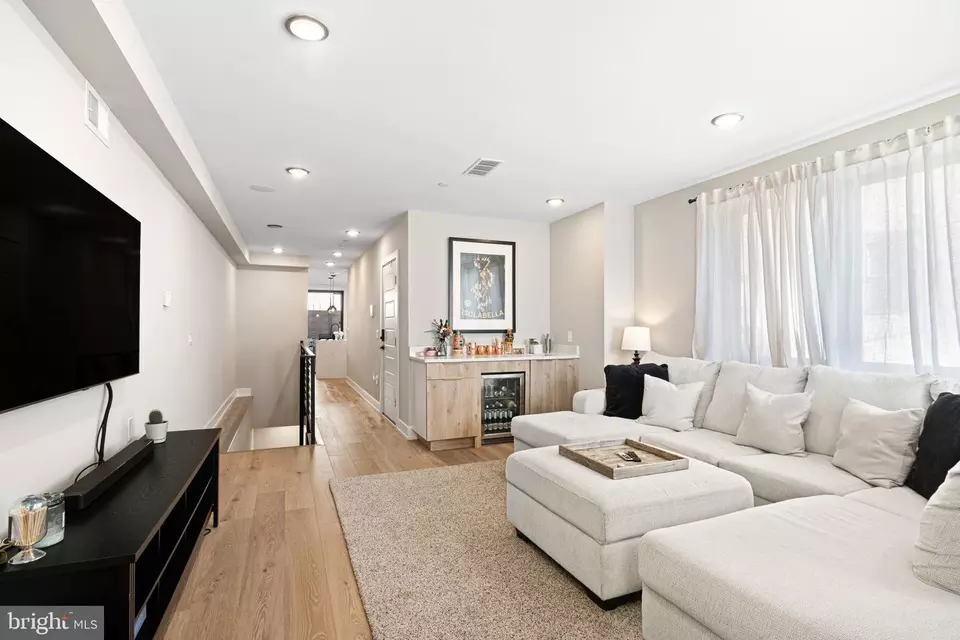  1525 Catharine St #1, Philadelphia, PA 19146 photo 10