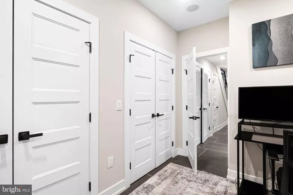  1525 Catharine St #1, Philadelphia, PA 19146 photo 20