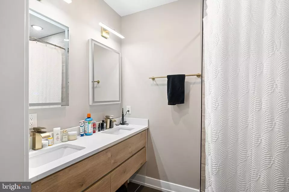  1525 Catharine St #1, Philadelphia, PA 19146 photo 13