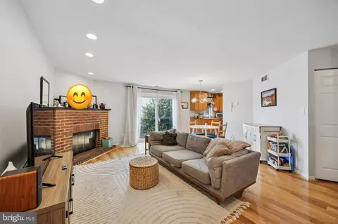 814 S Sheridan St #2E, Philadelphia, PA 19147