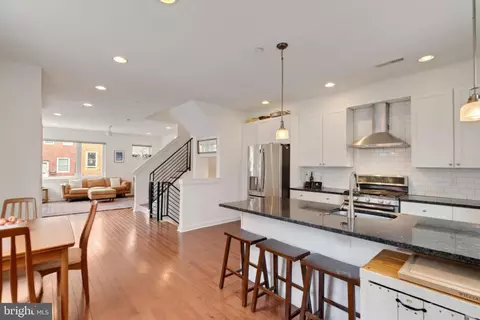2100 E Cumberland St, Philadelphia, PA 19125