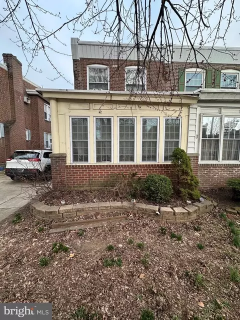 7017 Erdrick St, Philadelphia, PA 19135