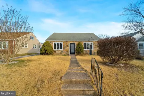 9222 Puritan Rd, Philadelphia, PA 19114