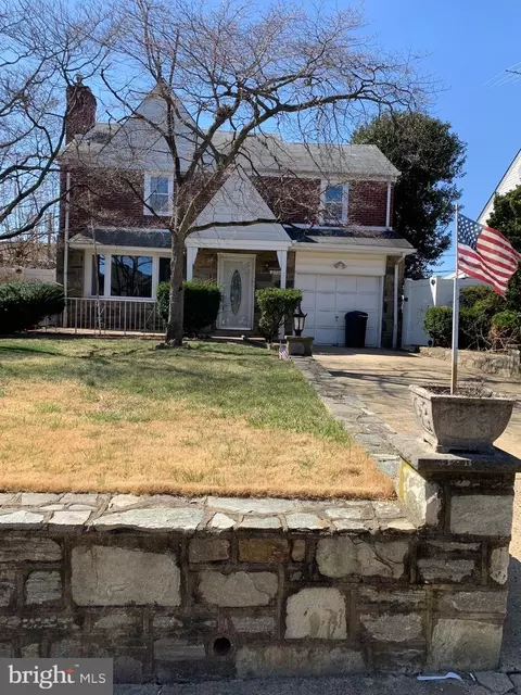 2724 Rhawn St, Philadelphia, PA 19152