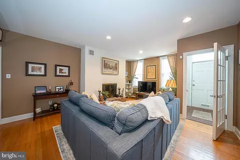 2317 Fairmount Ave, Philadelphia, PA 19130